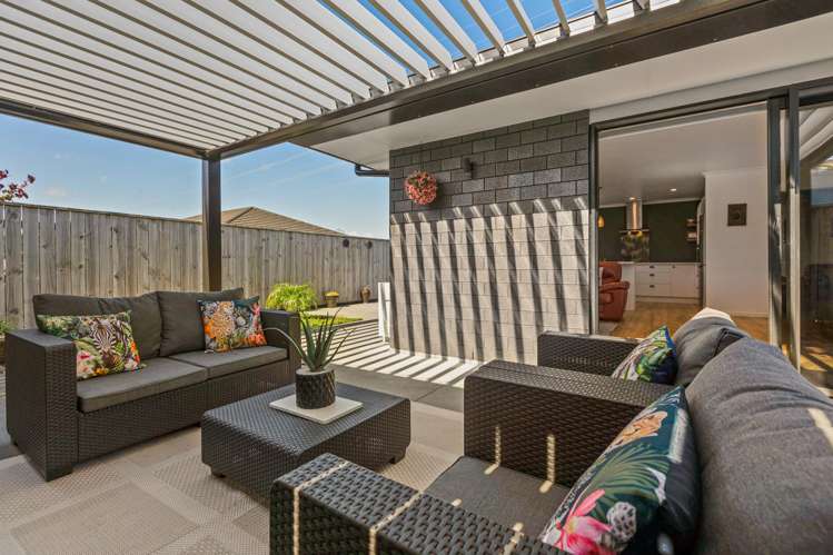 32 Honeyfield Drive Whalers Gate_2