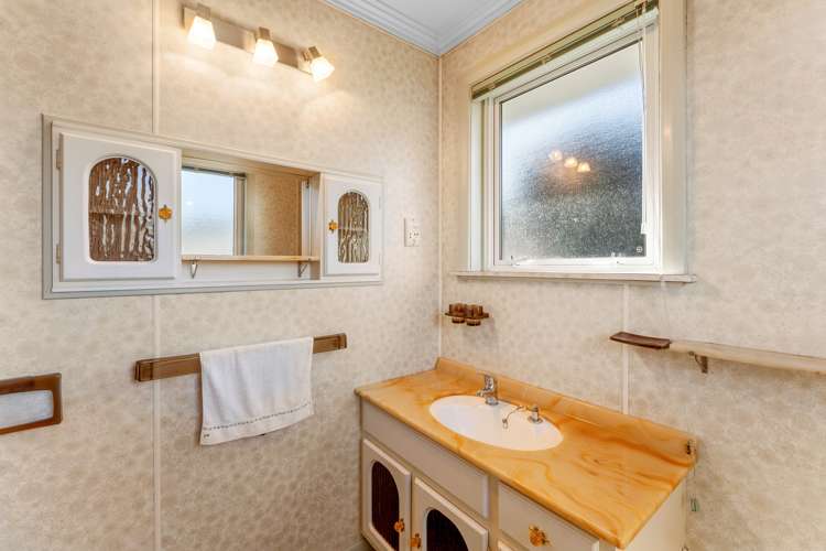 36 Totara Park Road Clouston Park_12