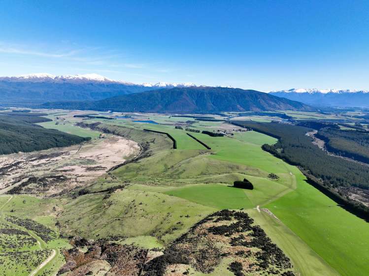 2211 Blackmount Redcliff Road Whare Creek_23