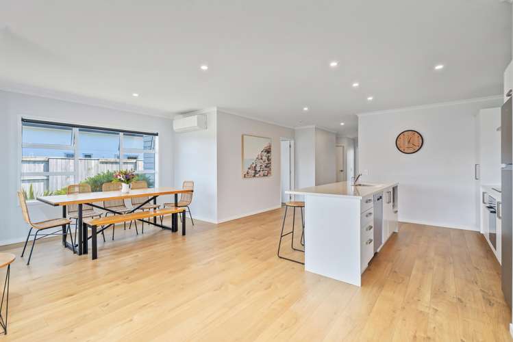8 Navigation Drive Cooks Beach_7