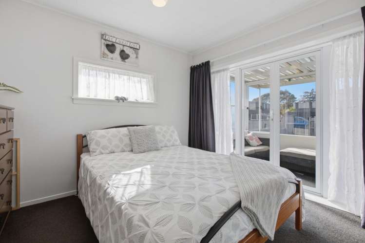 13 Durham Avenue Welbourn_11