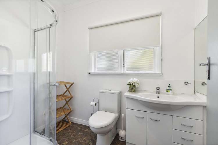 5 Champion Street Porirua East_15