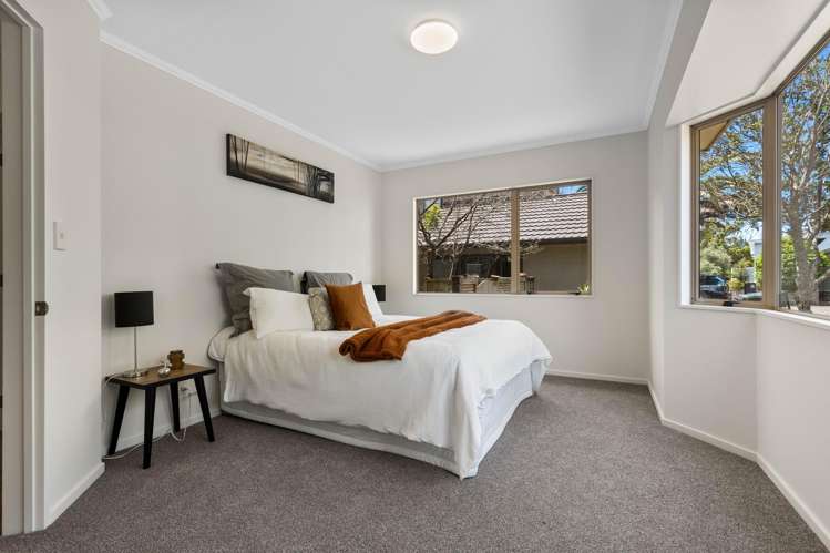 22 Poturi Streams Avenue Titirangi_9