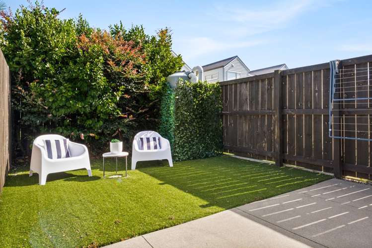 65 Glidepath Road Hobsonville_16