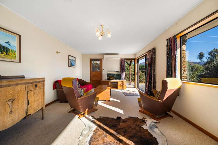 4 Hodgkinson Street, John Creek Lake Hawea_13