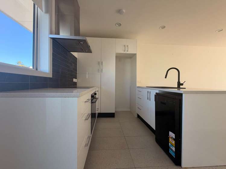 1/70 Barrack Road Mt Wellington_3