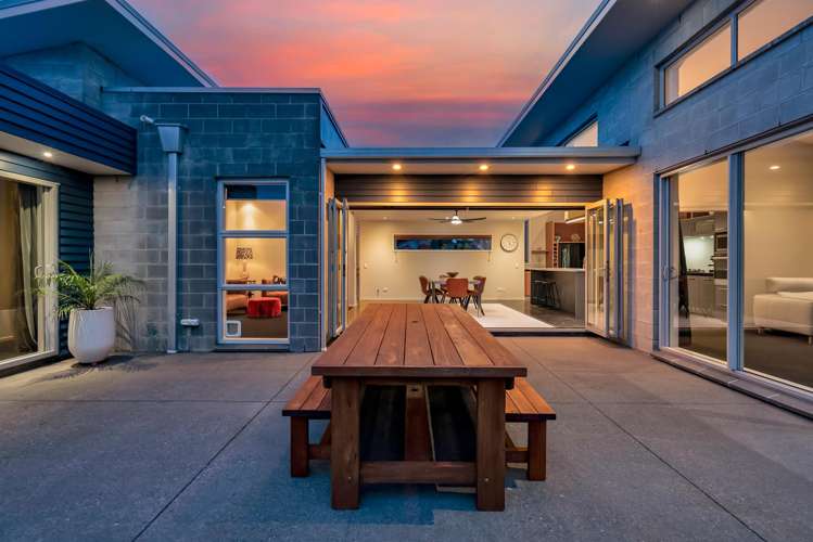 61 Karamea Street Whalers Gate_25