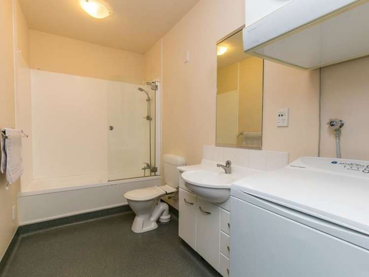 204/72 Herald Street Berhampore_7