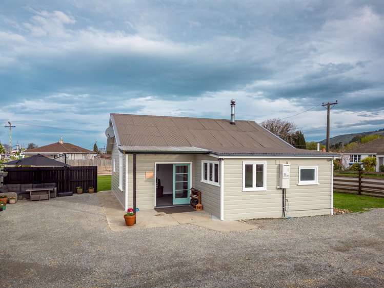 6 Smith Street Waimate_11