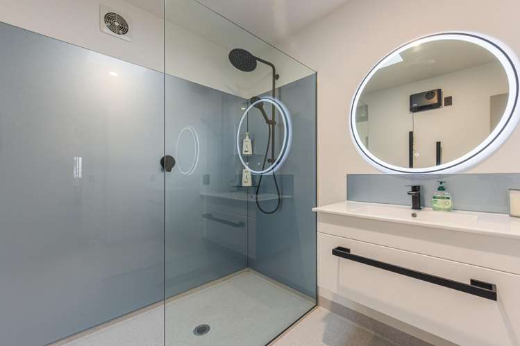 2 Ruataniwha Drive Collingwood_15