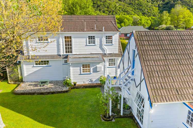 2 The Anchorage Waikawa_25