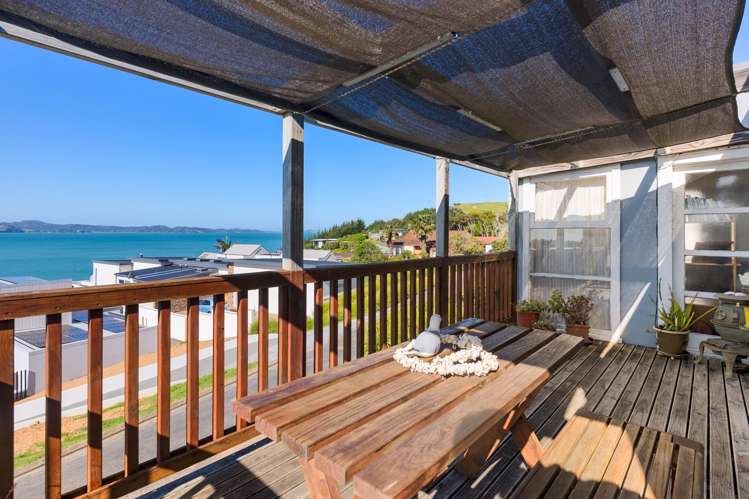 55 Carlton Crescent Maraetai_10
