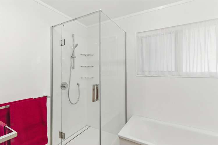 2 Gabriel Street Raumati Beach_13