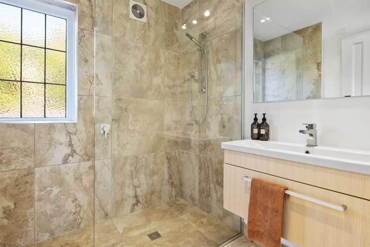 15 Ings Avenue Saint Clair_19