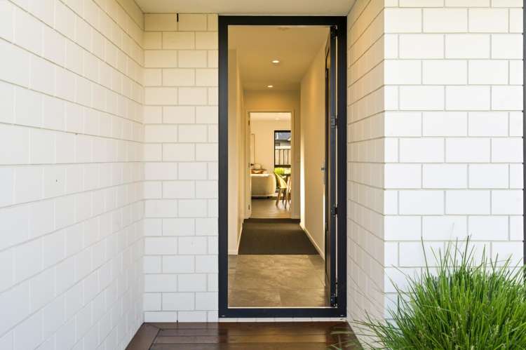 71 Sunline Avenue Lincoln_28