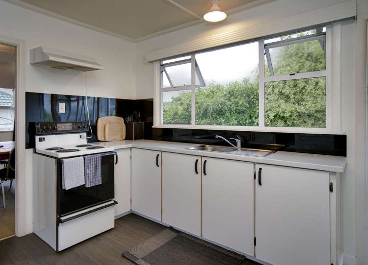 39 Neale Avenue Stoke_1