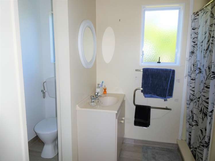 58b Domett Esplanade Cobden_17