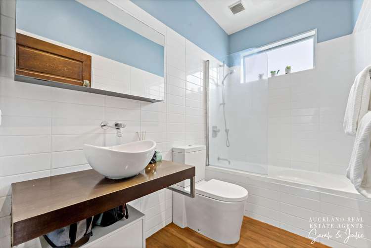 1/4 Walsall Street Avondale_12