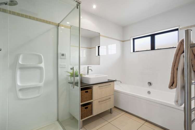15 Tihi Street Stonefields_18