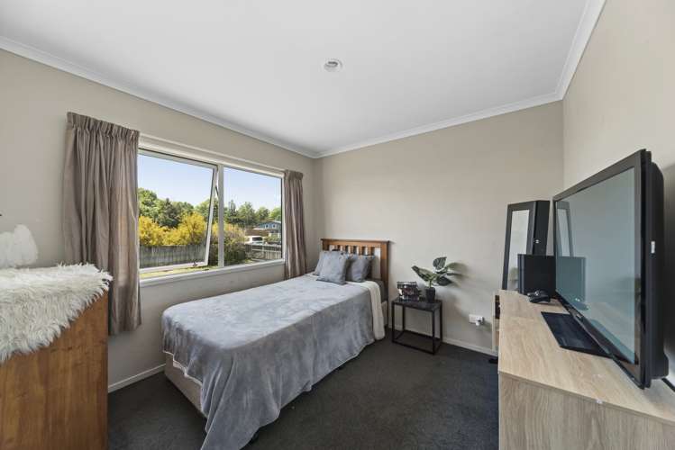 6 Ngahana Place Turangi_5