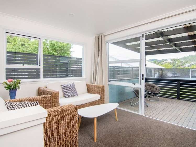 57 Montreal Road Toi Toi_16