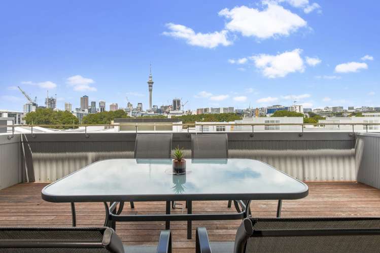 56 Fisher-Point Drive Auckland Central_16