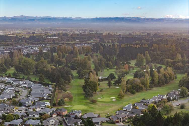 5 Reka Street Parklands_31