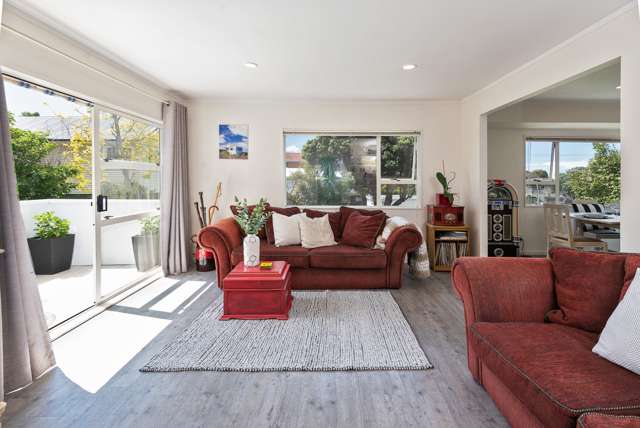 2/28 Parkhill Road Mellons Bay_3