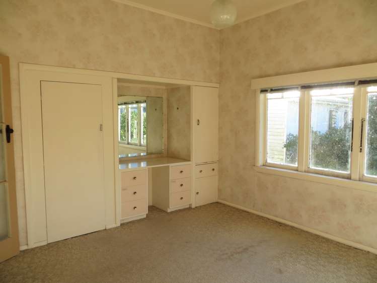 8 Carlyle Street Te Aroha_13