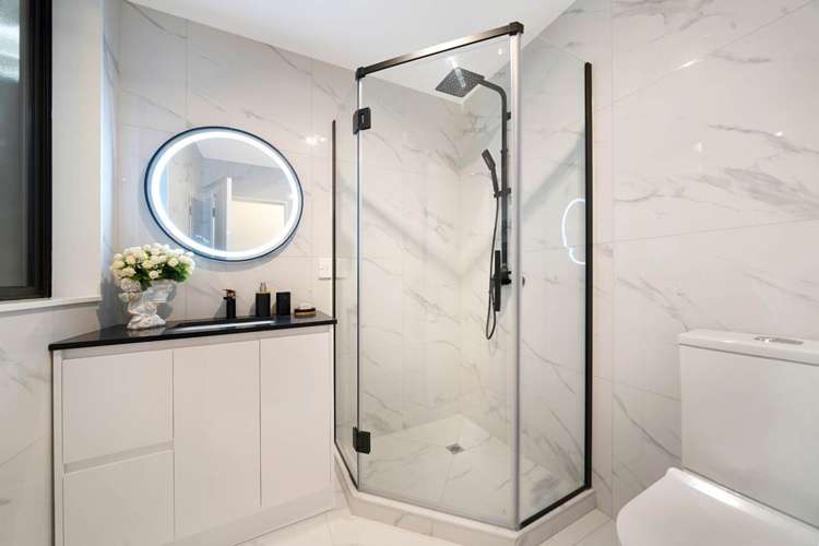 92 Godley Road Green Bay_11