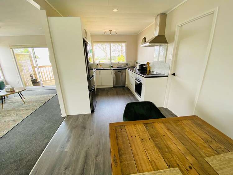 52 Allington Road Massey_3