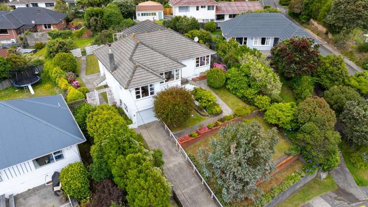 5 Larsen Crescent Tawa_21