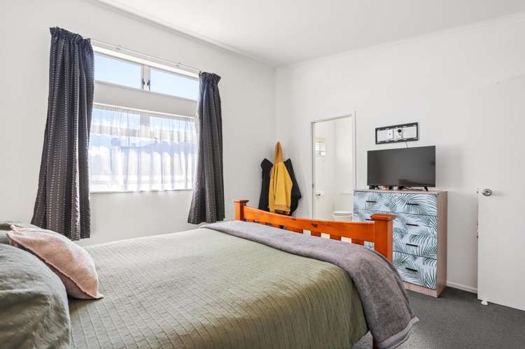 686 Te Atatu Road Te Atatu Peninsula_10