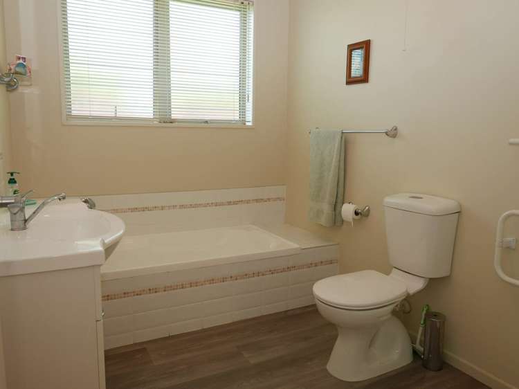 5 Richard Seddon Drive Northwood_21