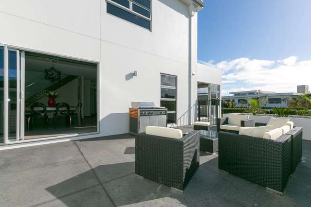 8 Saint Andrews Parkway Waiwhakaiho_2