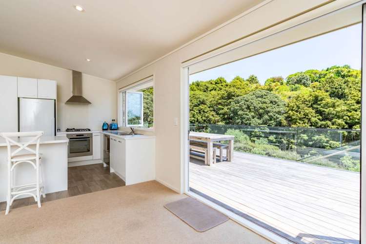 20 Taranga Road Langs Beach_25