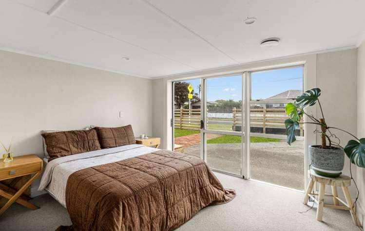 1 Galt Street Hawera_23