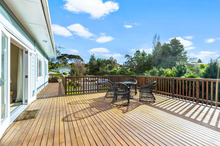 518d West Coast Road Oratia_11