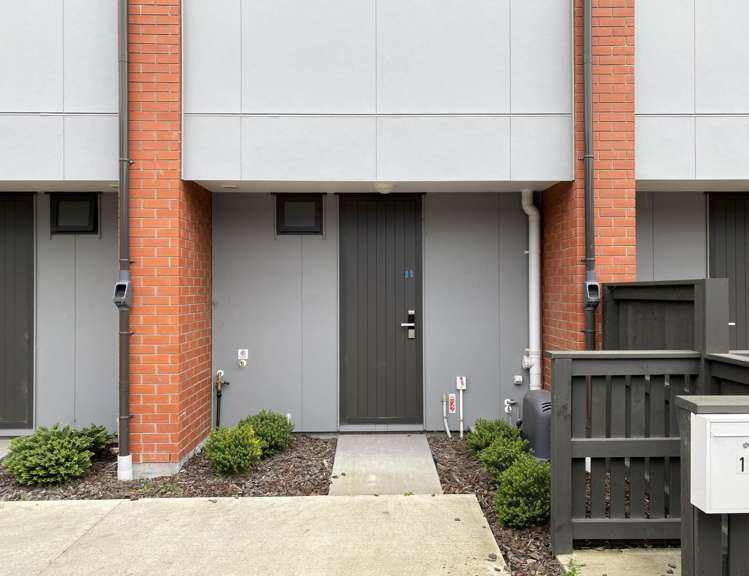 15 Waipuhinui Way Wiri_5