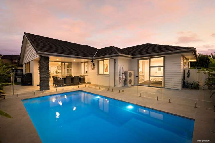 42 Boocock Crescent Orewa_0