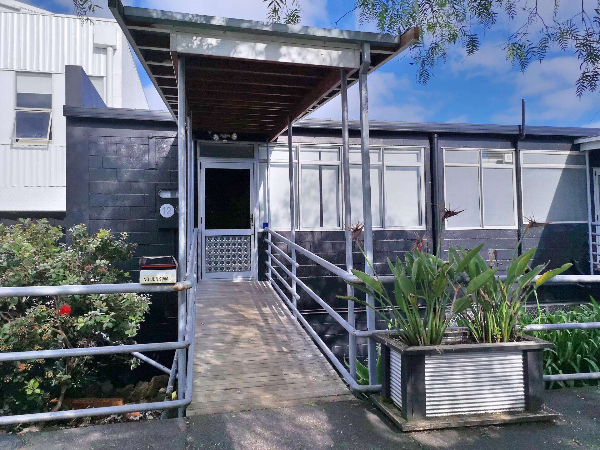 1/12 Collins Street Morningside_0