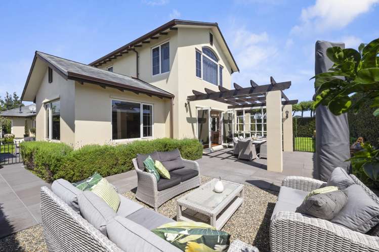 8B Sampson Avenue Waiwhakaiho_13