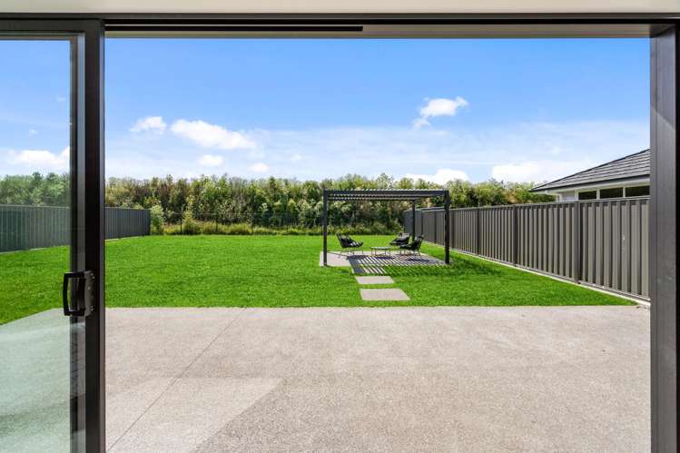 27 Arihi Crescent Frimley_3