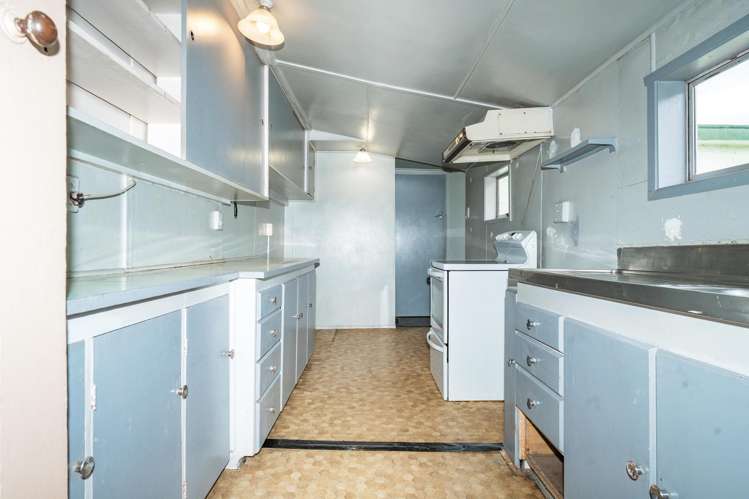 10 Burns St Milton_8