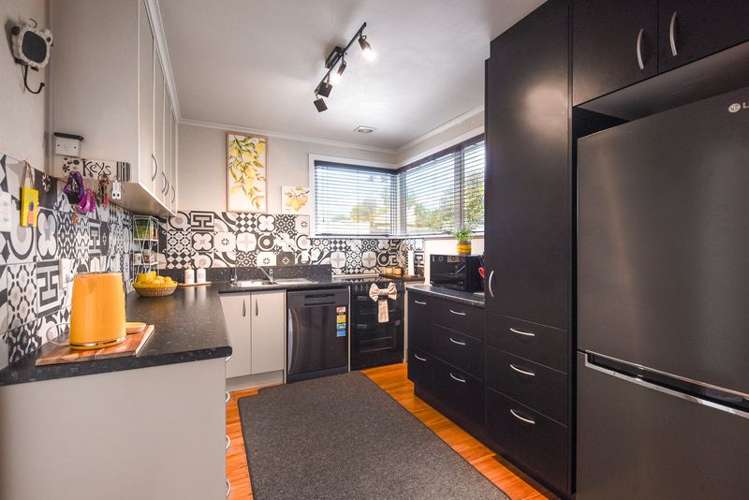 17 Glenfield Road Owhata_15