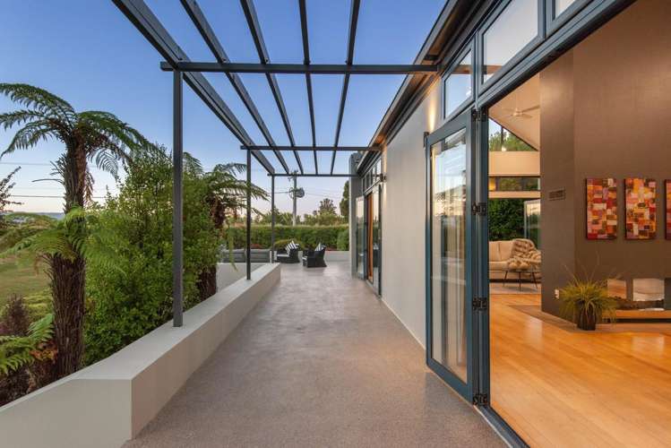 105 Gladstone Road South_3