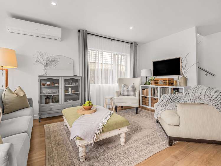 1 Nga Waka Place Mangere_13