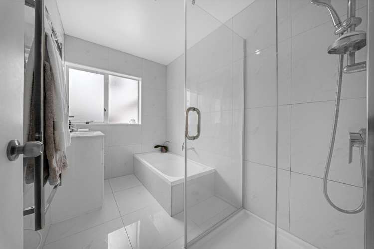 2/154 East Coast Road_2