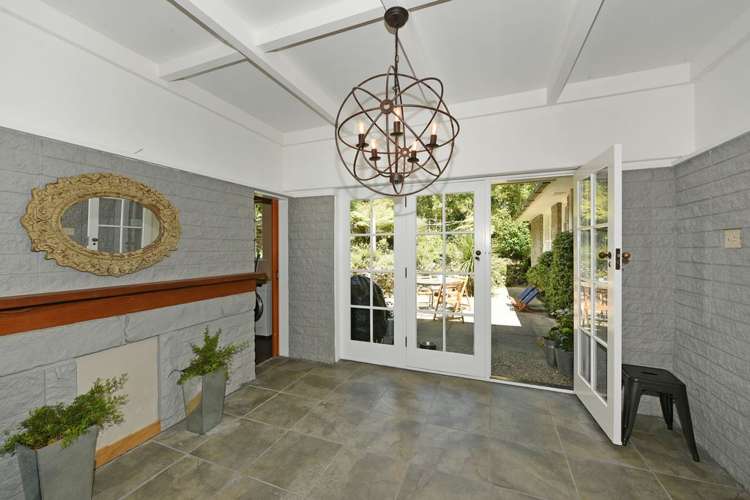 1266 Fergusson Drive Brown Owl_21