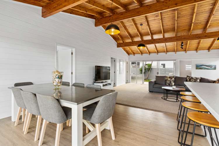 12a Braddock Grove Pauanui_3